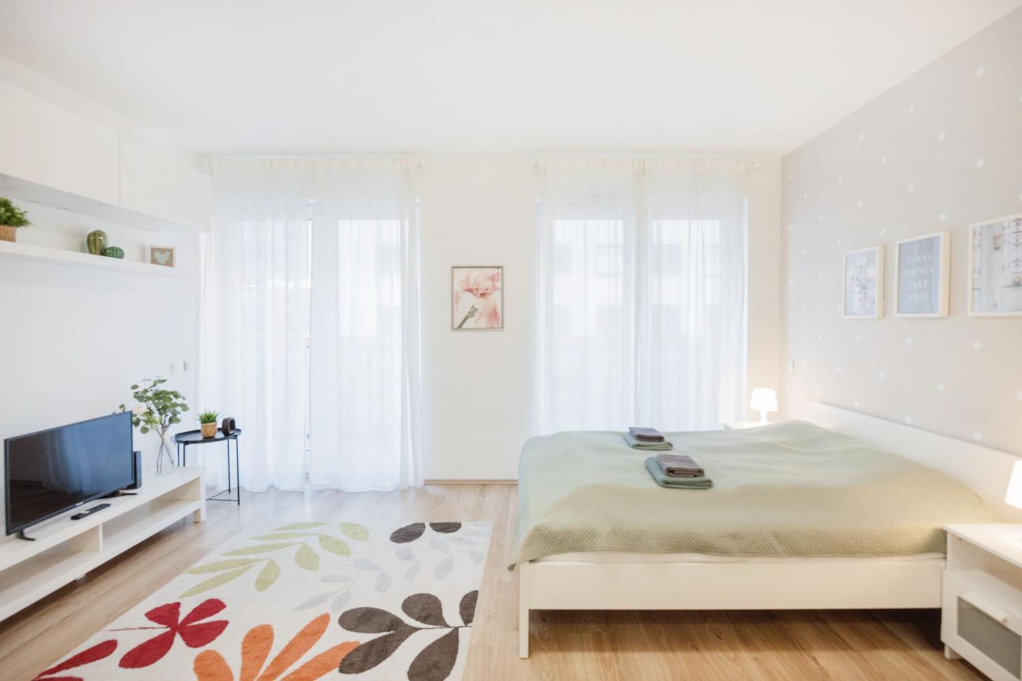 Apartmán The Chic Crib With Balcony Budapešť Exteriér fotografie